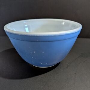 Vtg PYREX Round Primary Mixing Bowl #401  Blue 1.5 Pint Nesting Dish
